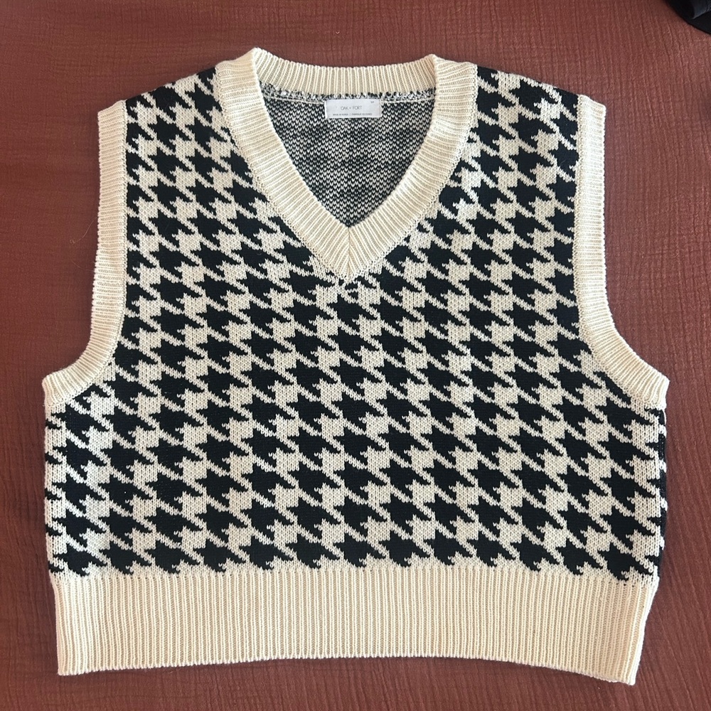 BRAND NEW **** Oak and Fort Vest